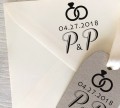 pieczątka ślubna z inicjałamy na zaproszenia i winietki