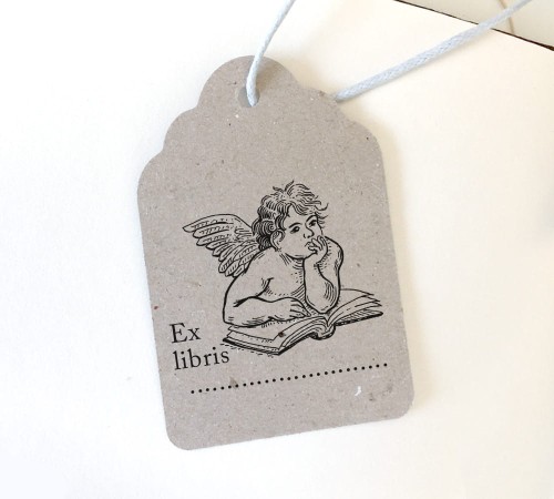 Uniwersalny Ex Libris z Amorkiem na drewnianej pieczątce